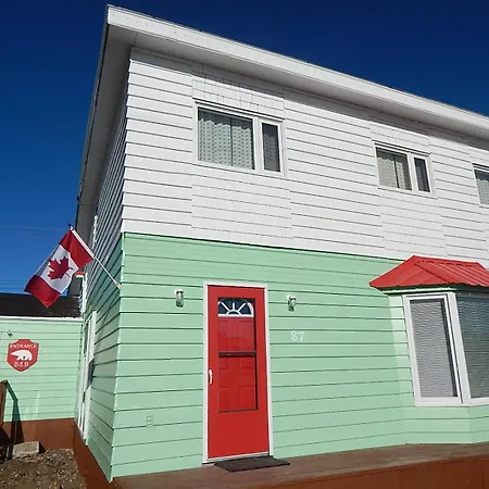 Polar Bear Bed And Breakfast-2