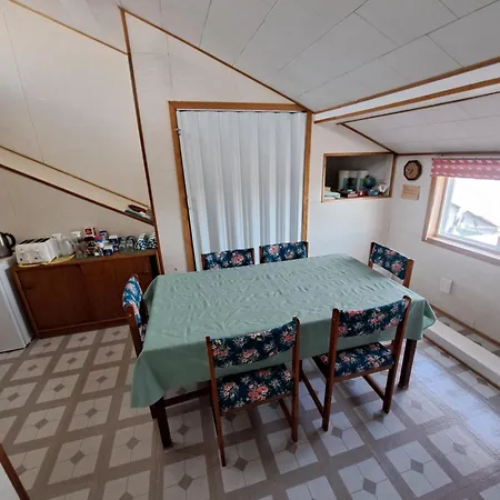 Polar Bear Bed And Breakfast-3